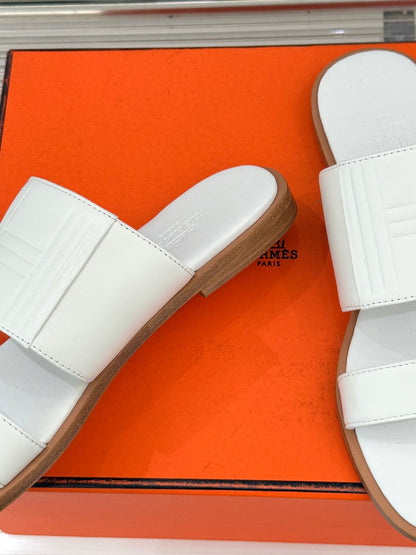 HM 26WF Monica 60 Sandal White Sheepskin 642854