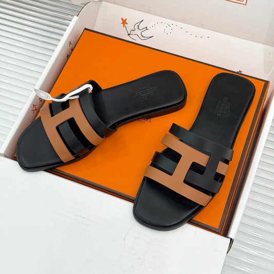 HM 26s Strappy Flat Sandals Black Brown Sheepskin 905786