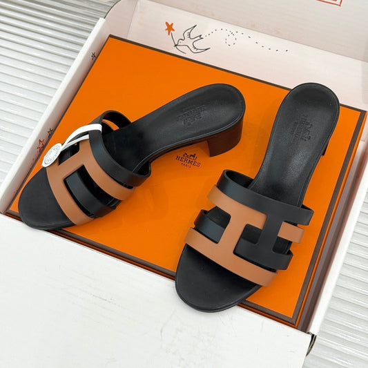 HM 26s Strappy Sandals Black Brown Sheepskin 905787