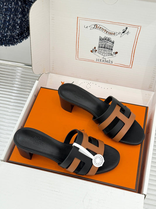 HM 26s Strappy Sandals Black Brown Sheepskin 905787
