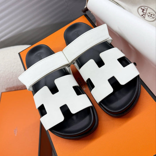 HM Chypre Sandal White Calfskin 205484