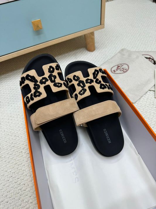 HM Chypre Sandal Black Taupe Suede Wool Leather 618575