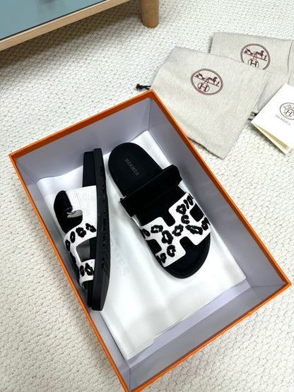 HM Chypre Sandal Black White Suede Wool Leather 618576
