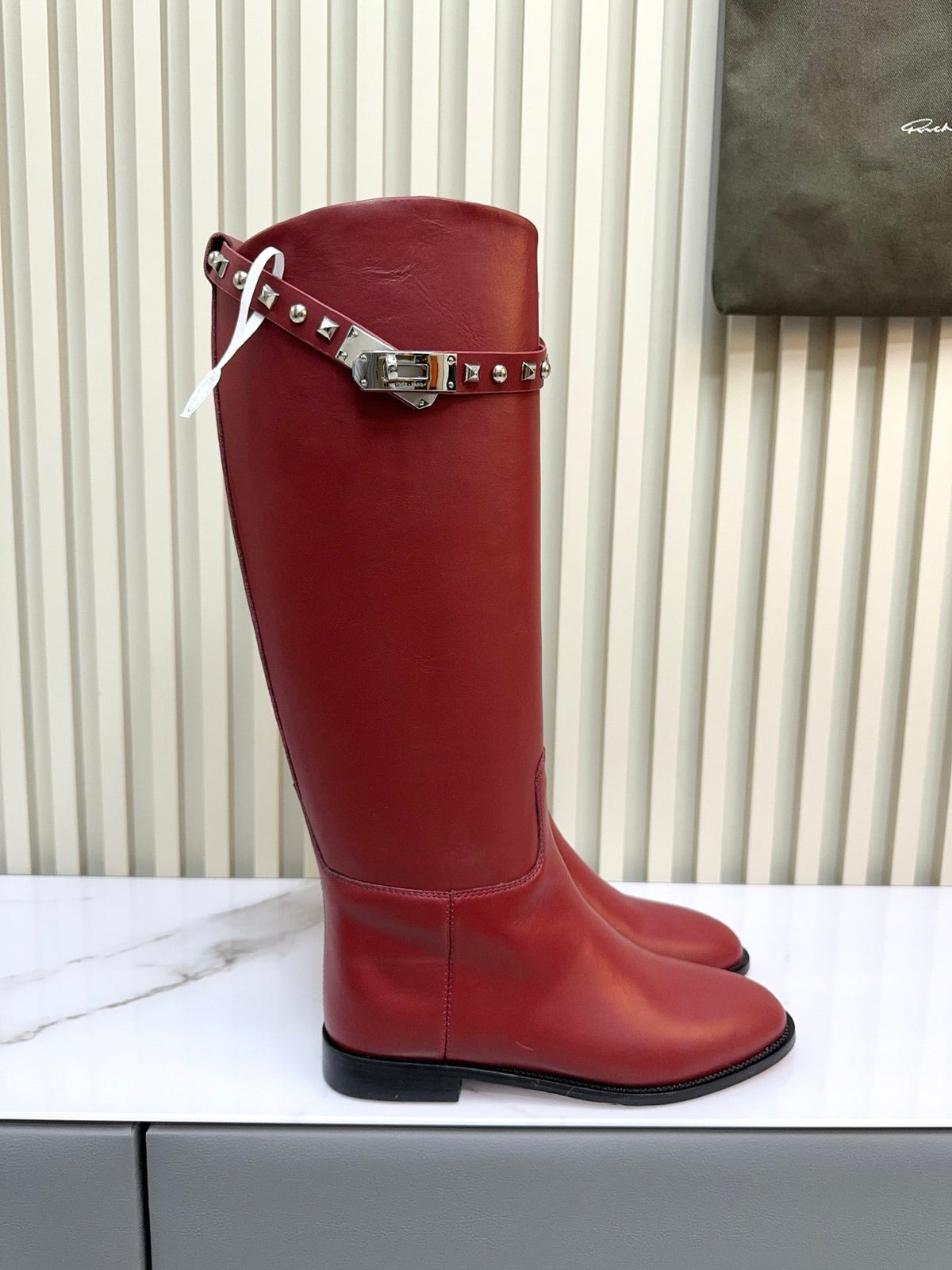 HM 25ss Kelly Buckle Riding Boots Red Cowhide 576124