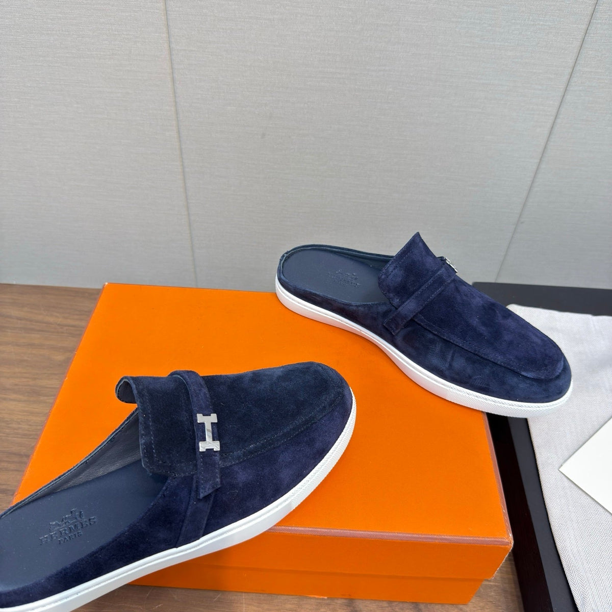 HM 25s Like Mule  Suede Rubber 465660