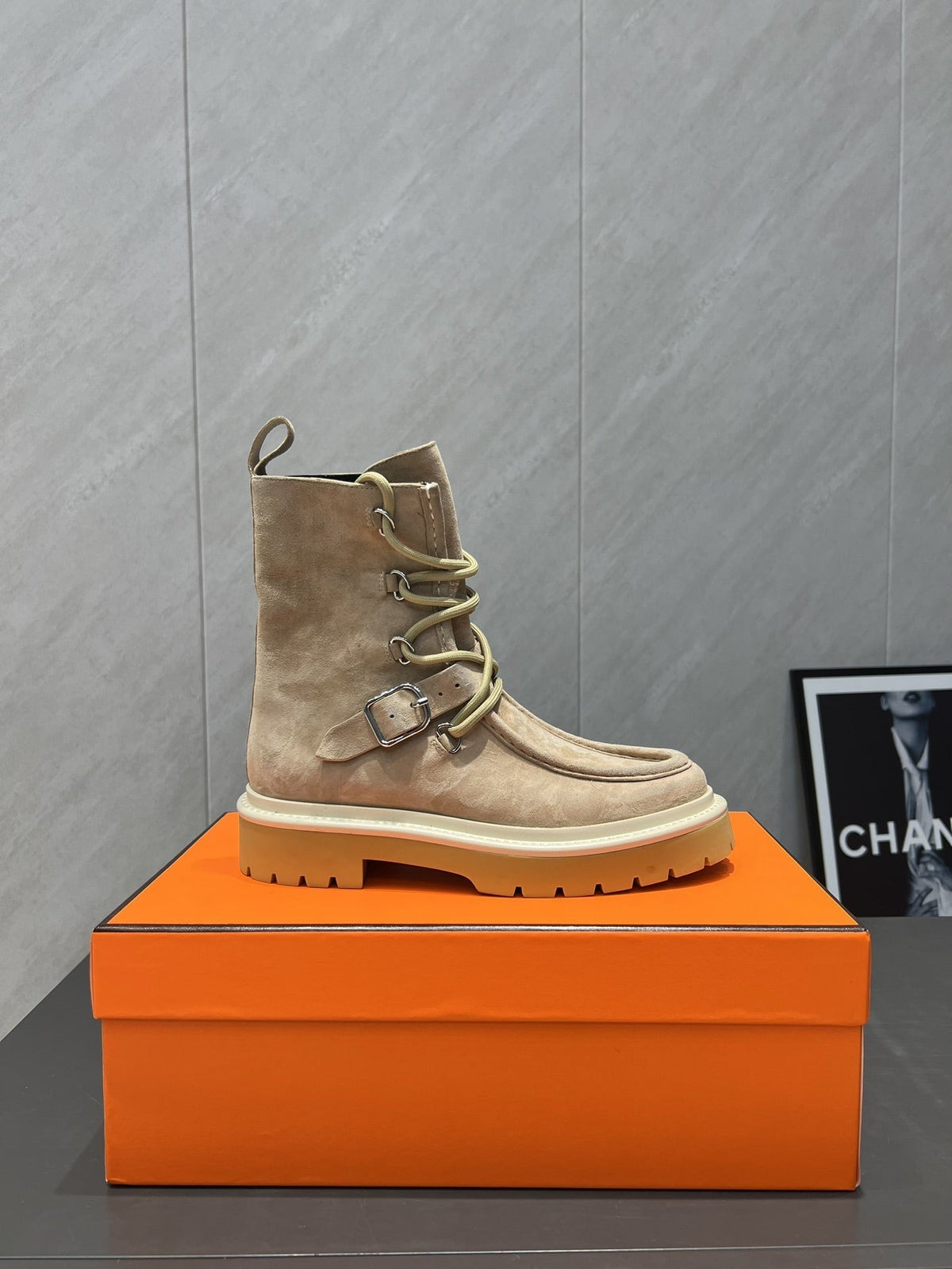 HM 25s Tobacco Boots 30mm Warm Beige Suede 442557