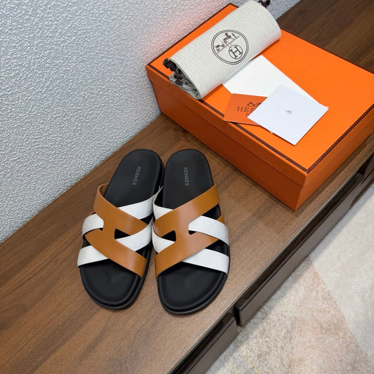 HM 26s Kazimir Sandal In Caramel Brown Calfskin And White Fabric