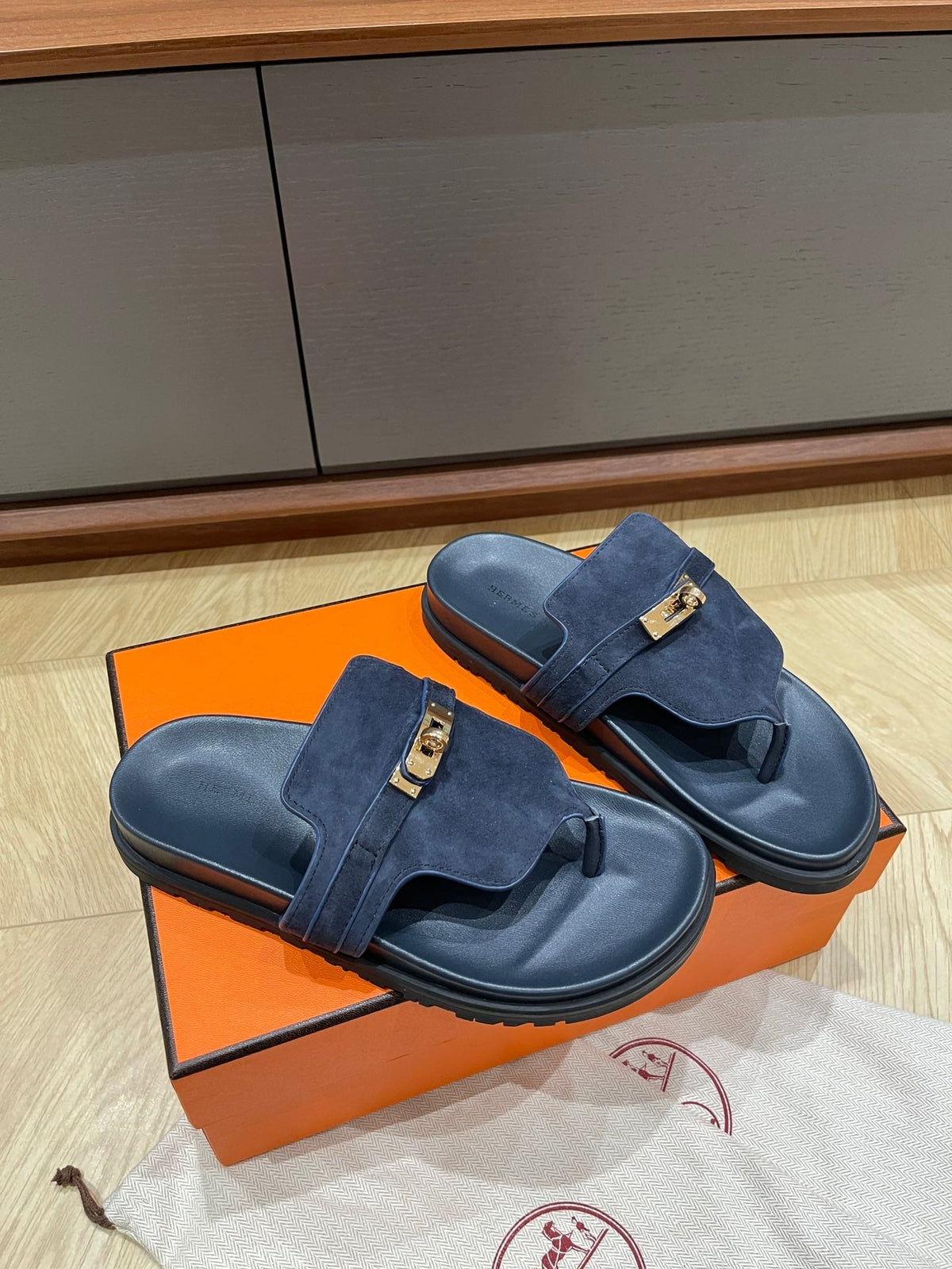 HM 25 Empire Sandal Calfskin and Suede 245689