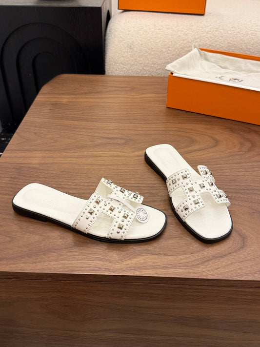 HM 26s Oran Studded Sandals In White Calfskin