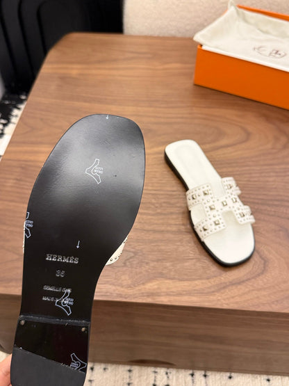 HM 26s Oran Studded Sandals In White Calfskin