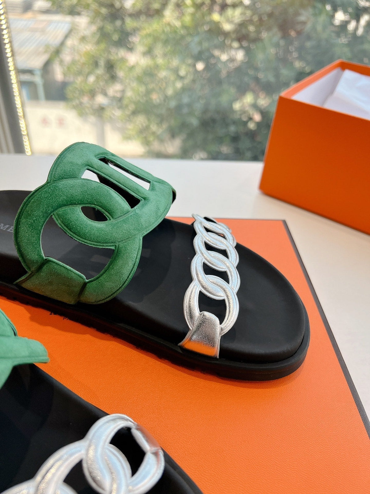HM 25 Extra Sandal Green Silver Metalic Calfskin