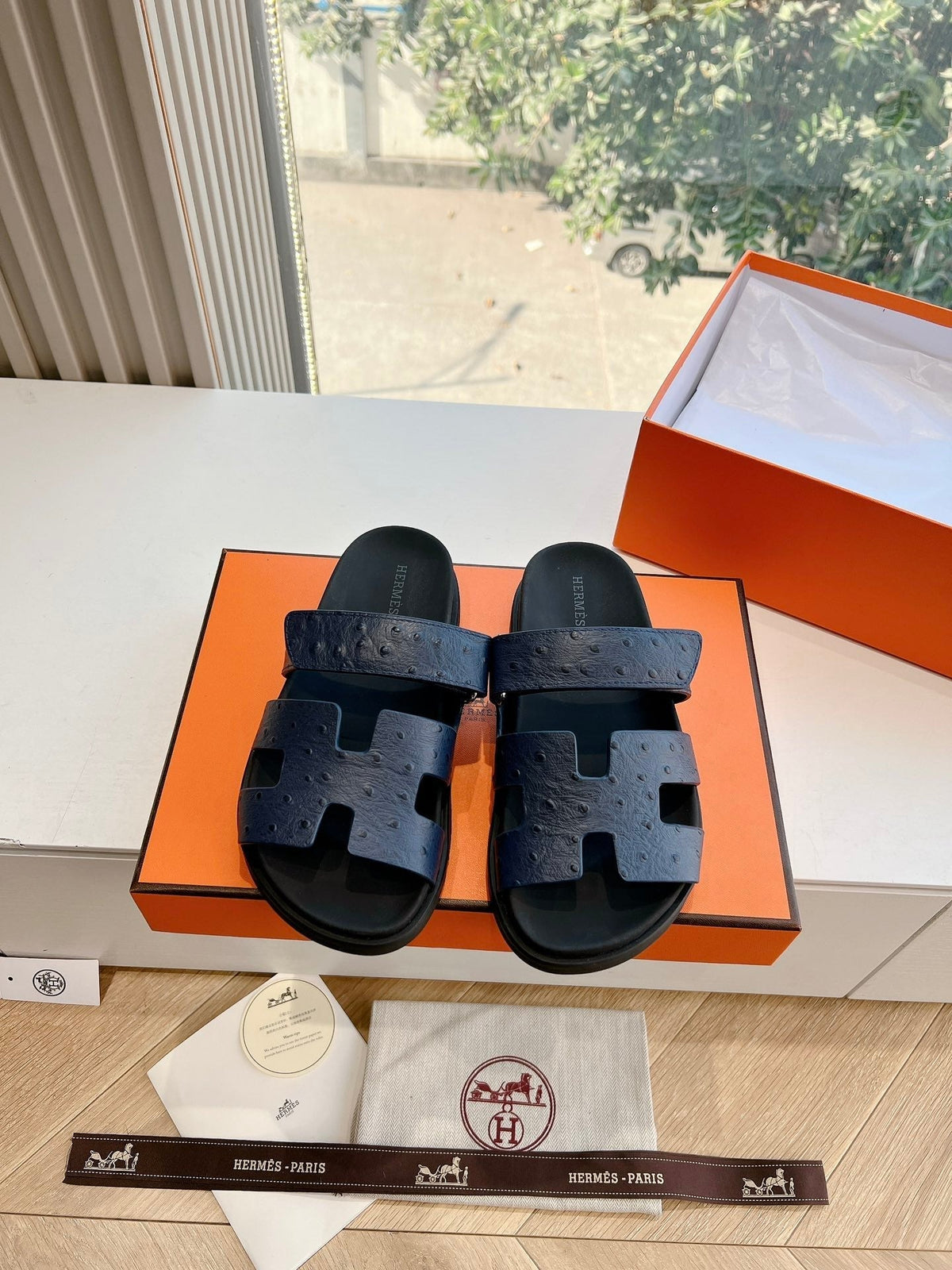 HM 26s Chypre Sandal In Black Grained Calfskin