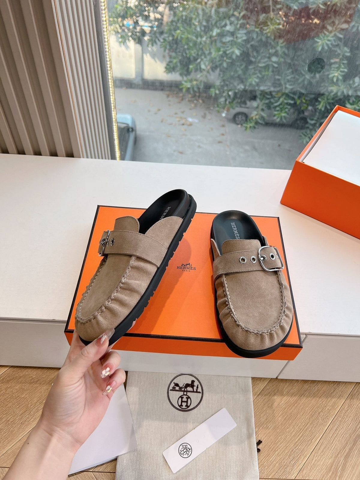 HM 25 Key Mule Grey Suede