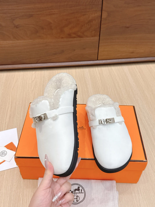 HM 25 Carlotta Mule White Shearing Calfskin 462186