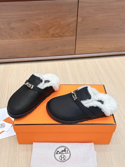 HM 25 Carlotta Mule Black Shearing Calfskin 462187
