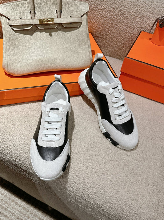 HM Mainland Sneaker In Pale Gray Suede And Black Calfskin