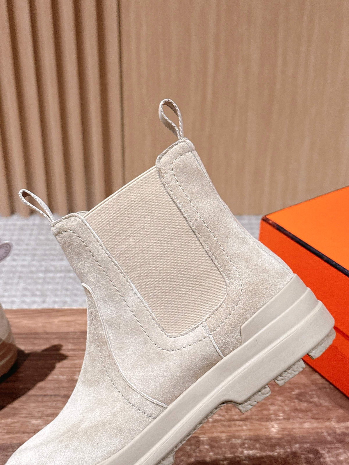 HM 25 Chelsea Ankle Boots Beige Suede 512547