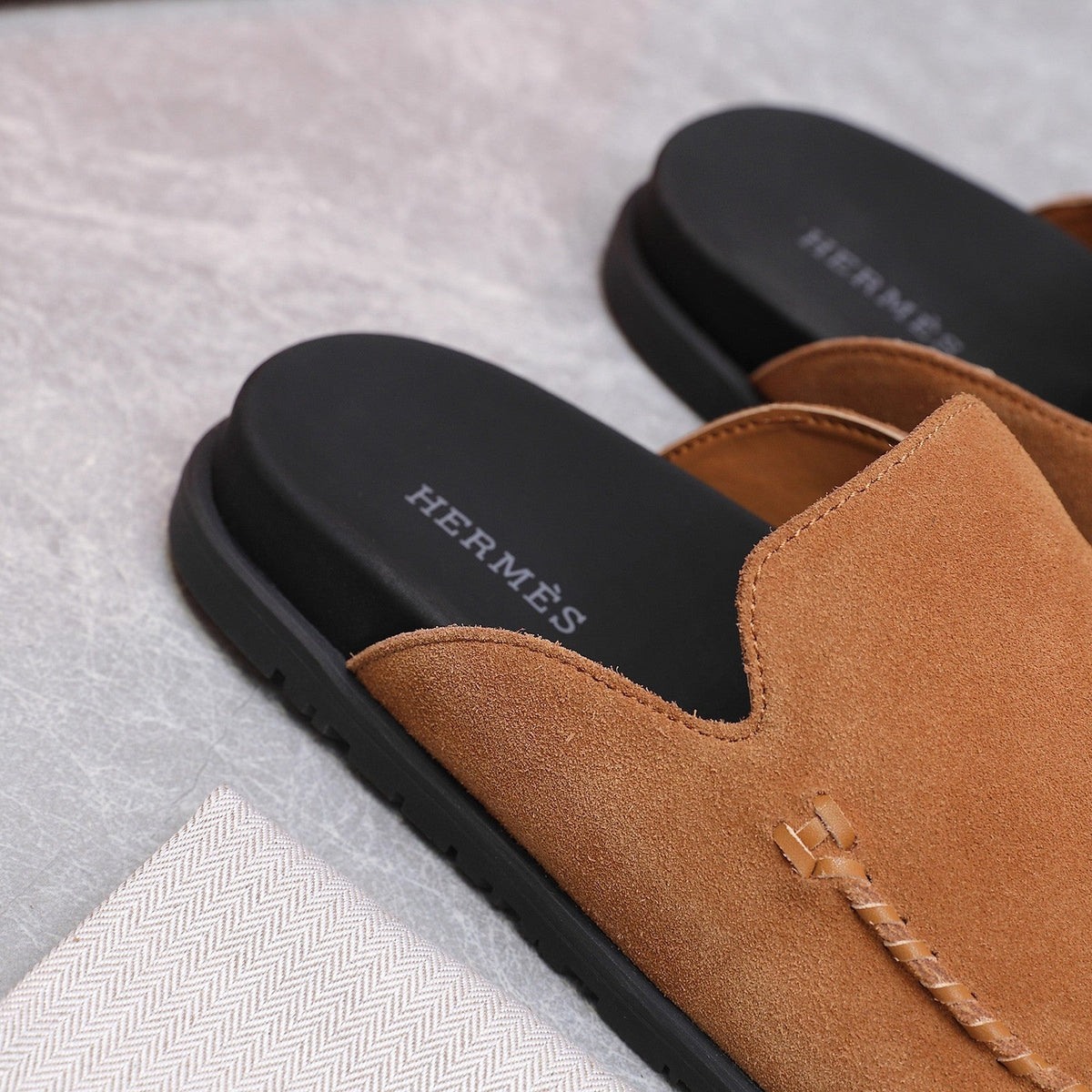 HM 25 Johan Mule Brown Suede