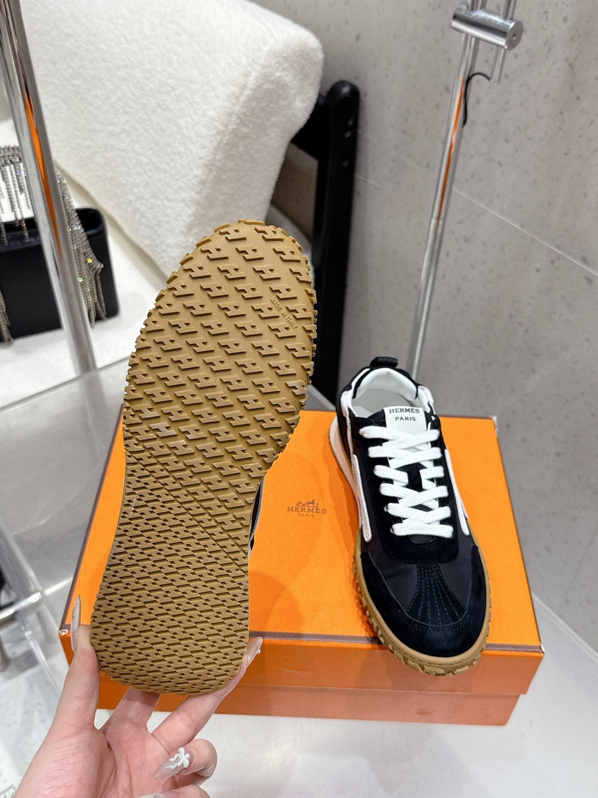HM Jet Sneaker White Black Suede 554153