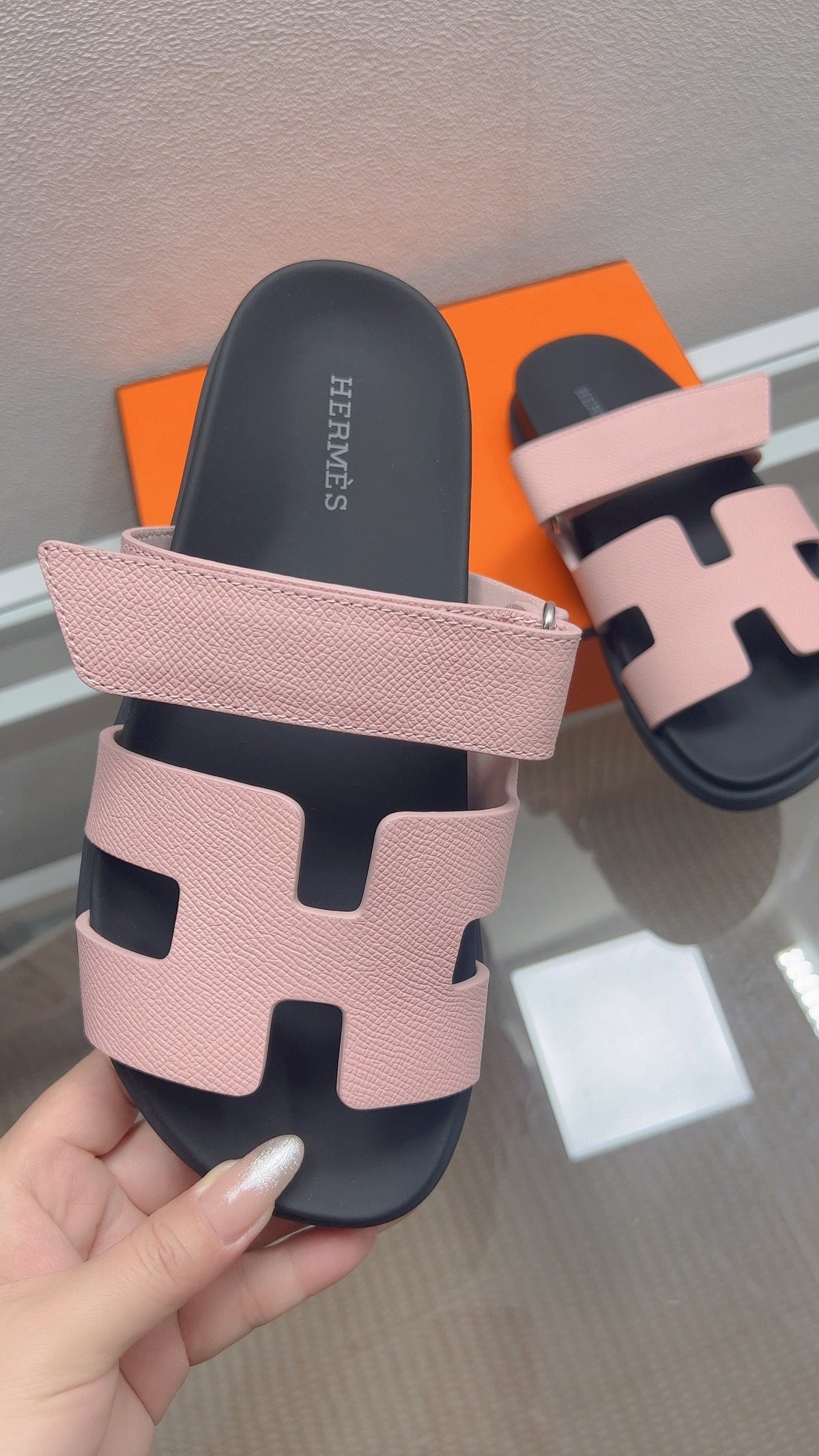 HM Chypre Sandal Sakura Pink Espom Leather 827510