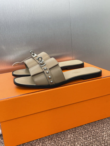 HM 25 Giulia Calfskin