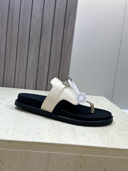 HM 26s Empire Sandal In Ivory White Calfskin Silver Hardware
