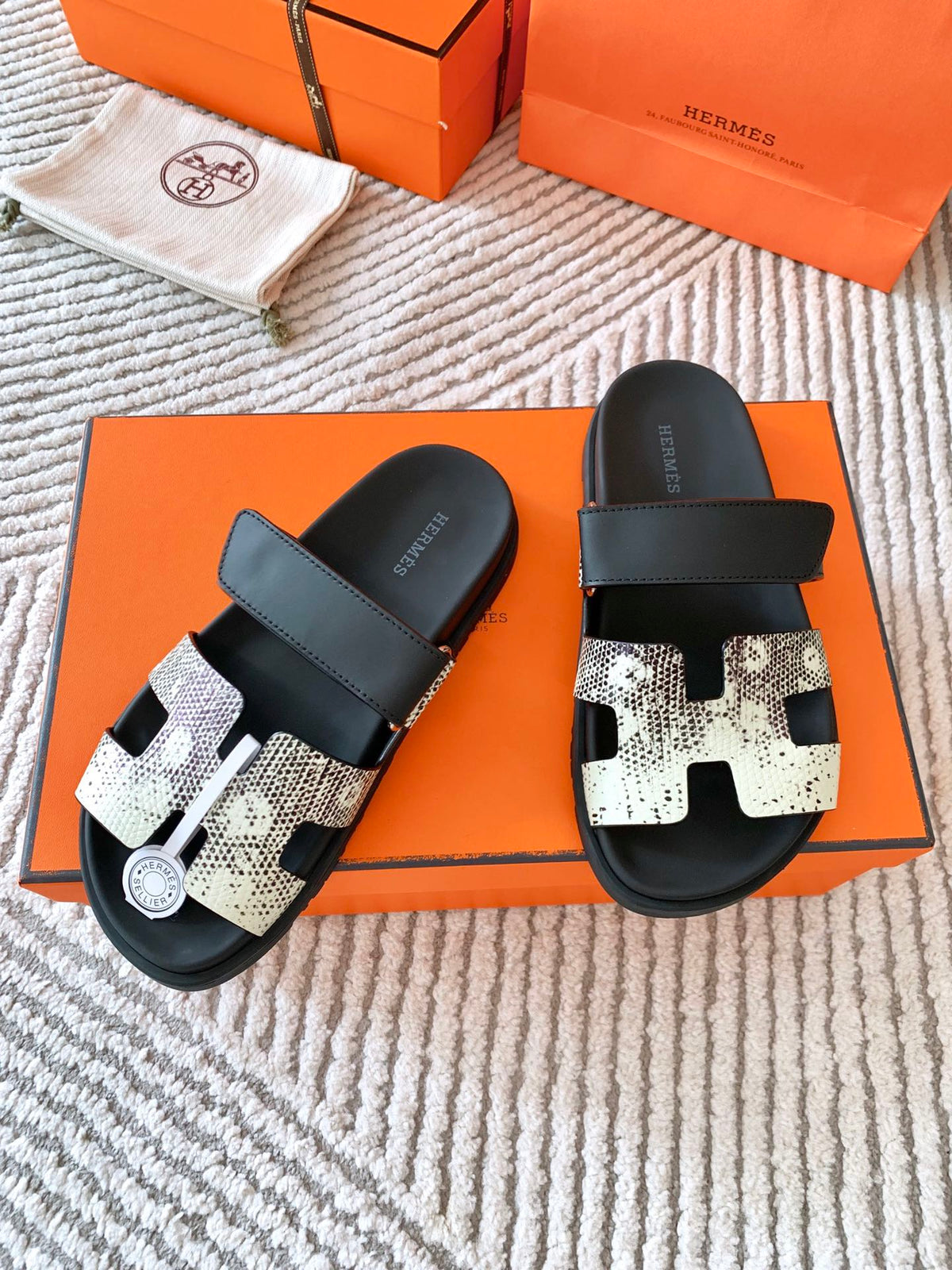 HM Chypre Sandal Ombre White Black Mix Black Cowhide 963214
