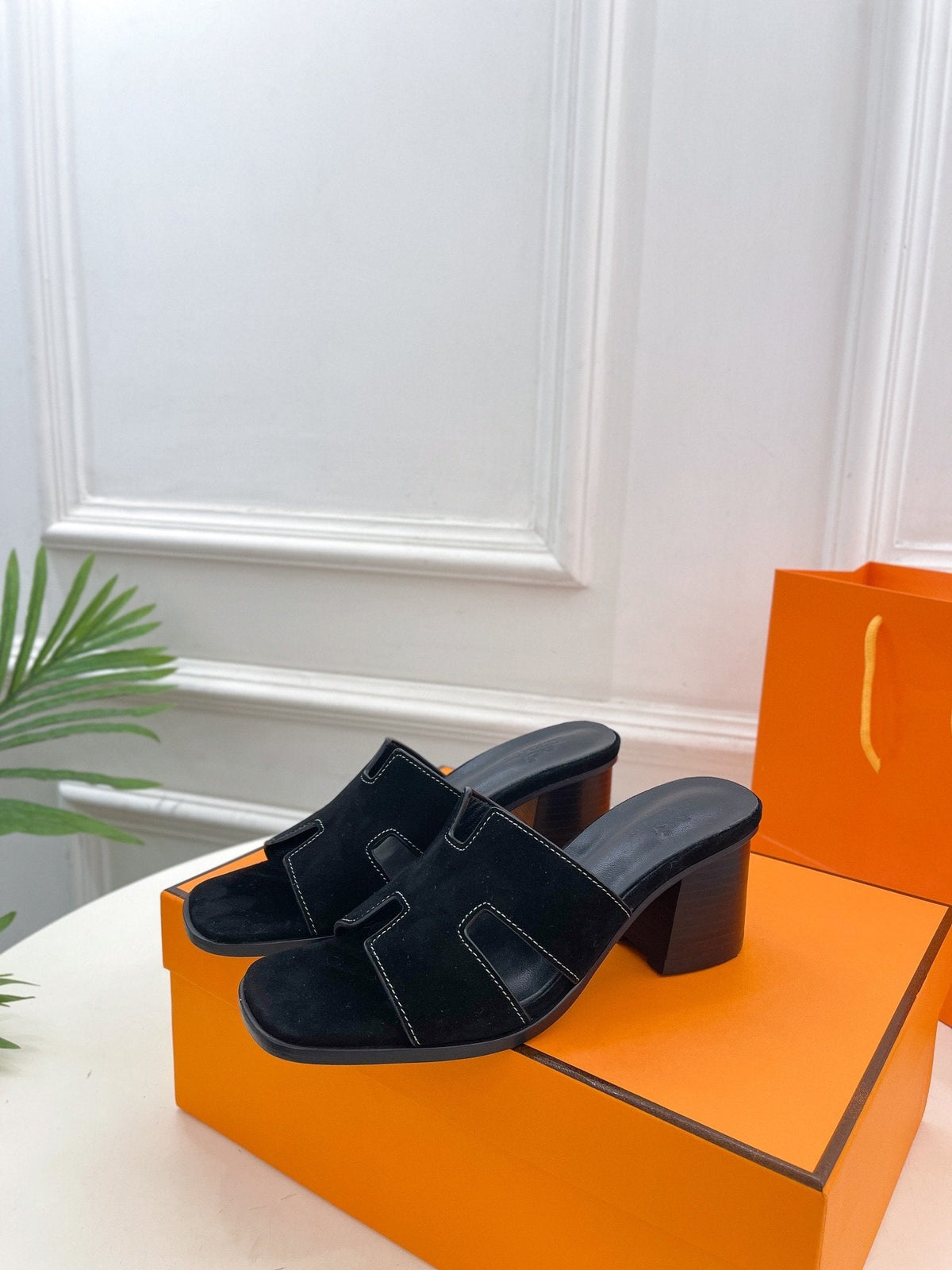 HELIA 60 SANDAL BLACK SUEDE