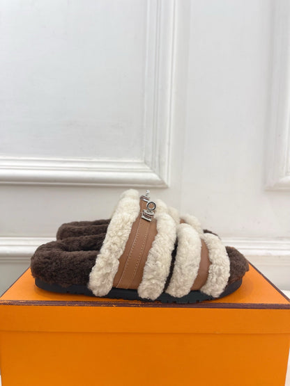 HM Slippers Classic Kelly Sliver Buckle Brown Wool 479617