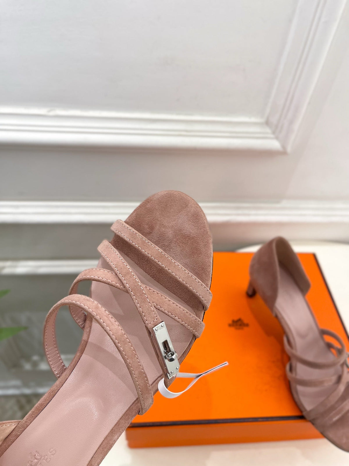 HM Lipstick 65 Sandals Brownish Suede 536146