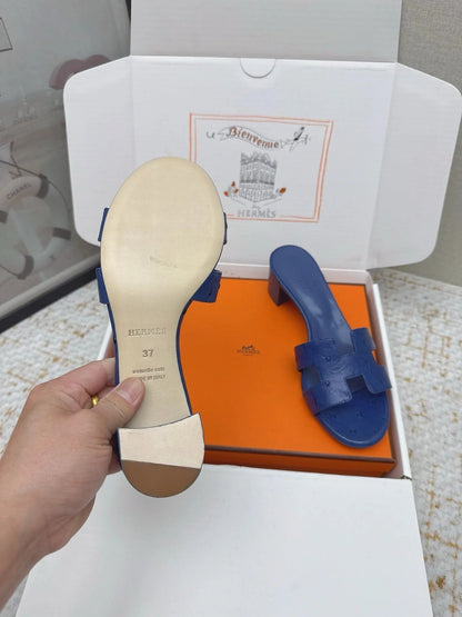 HM 26ss Oran Sandals 50 Blue Encre Ostrich Leather 625131