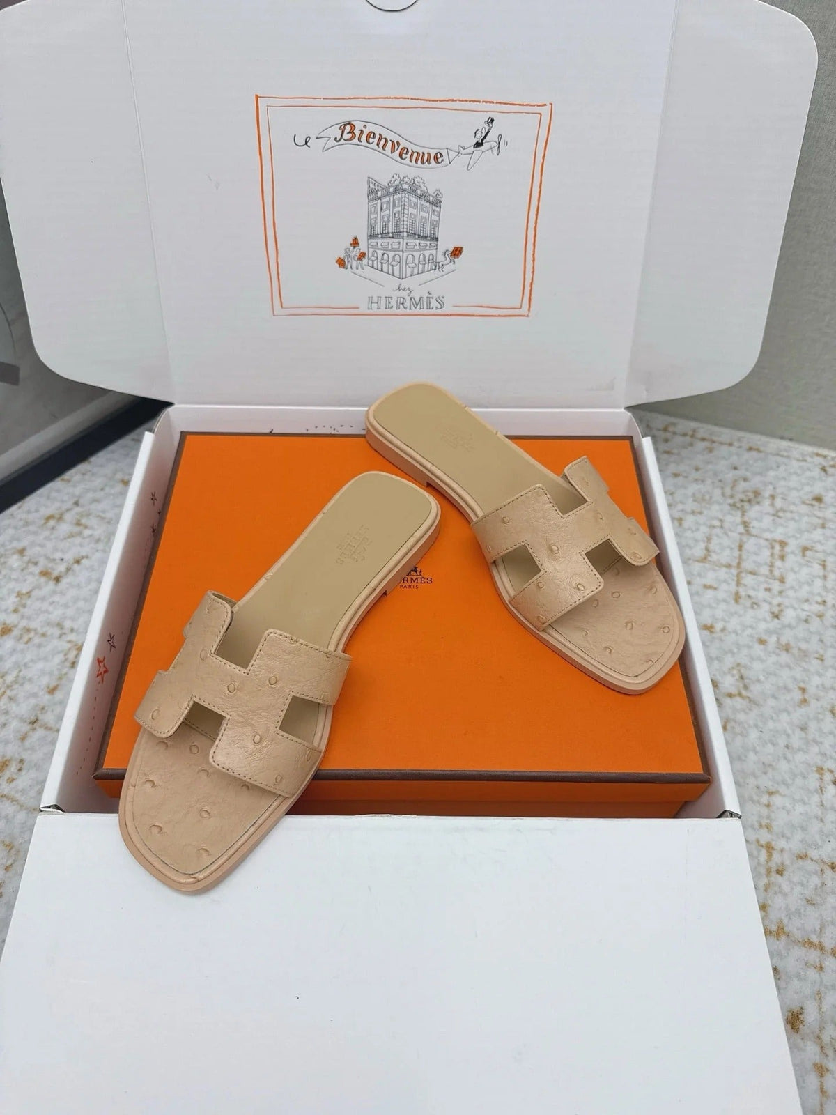 HM 26ss Oran Sandals Beige Ostrich Leather 625096