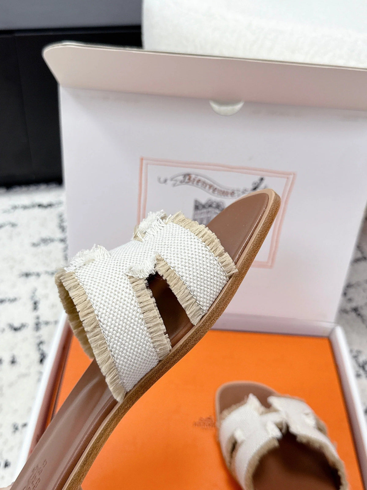 HM 26ss Oran Sandals Beige Brown Canvas Cowhide 617218