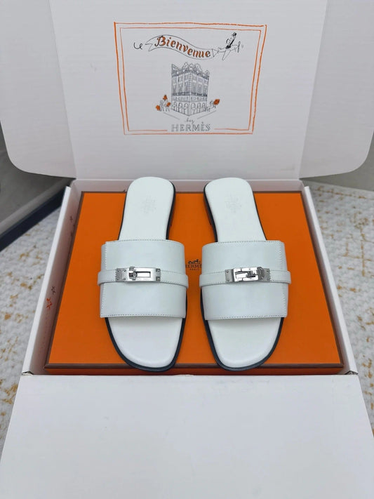 HM 26ss Oasis Sandals White Sheepskin Sliver Buckle 625164