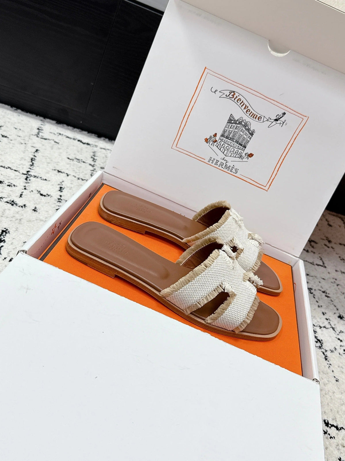 HM 26ss Oran Sandals Beige Brown Canvas Cowhide 617218
