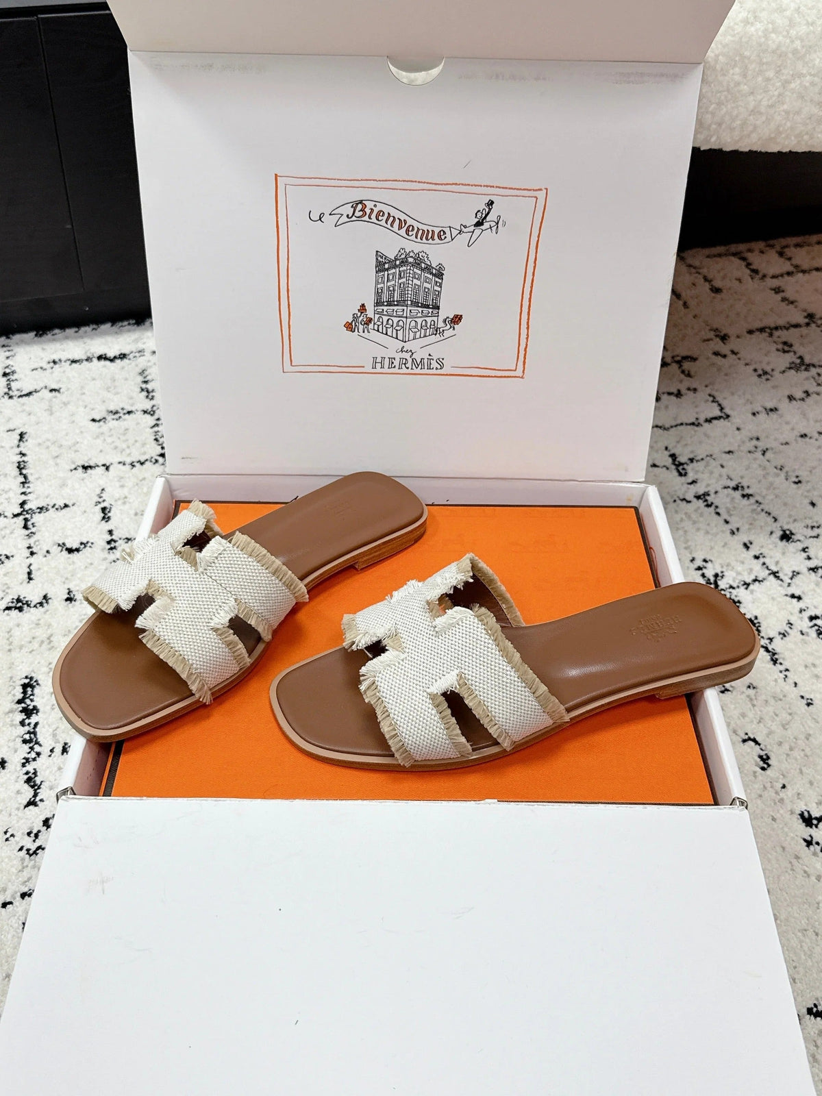 HM 26ss Oran Sandals Beige Brown Canvas Cowhide 617218