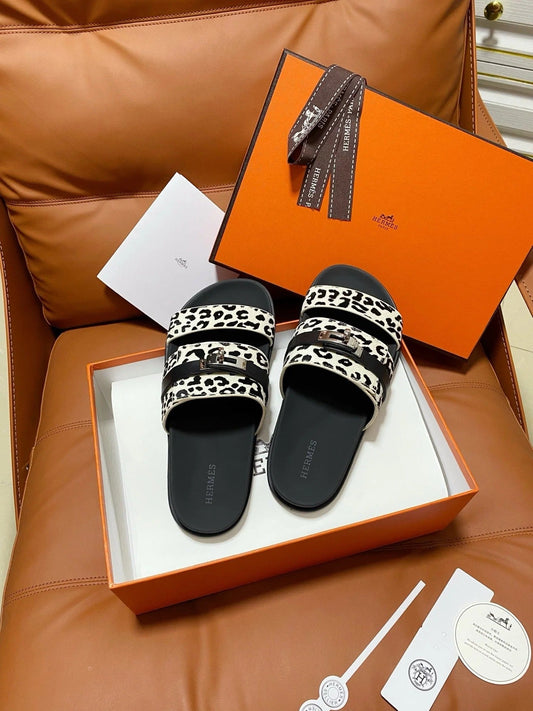 HM 2026 Velcro Sandals Black White Cowhide 663788