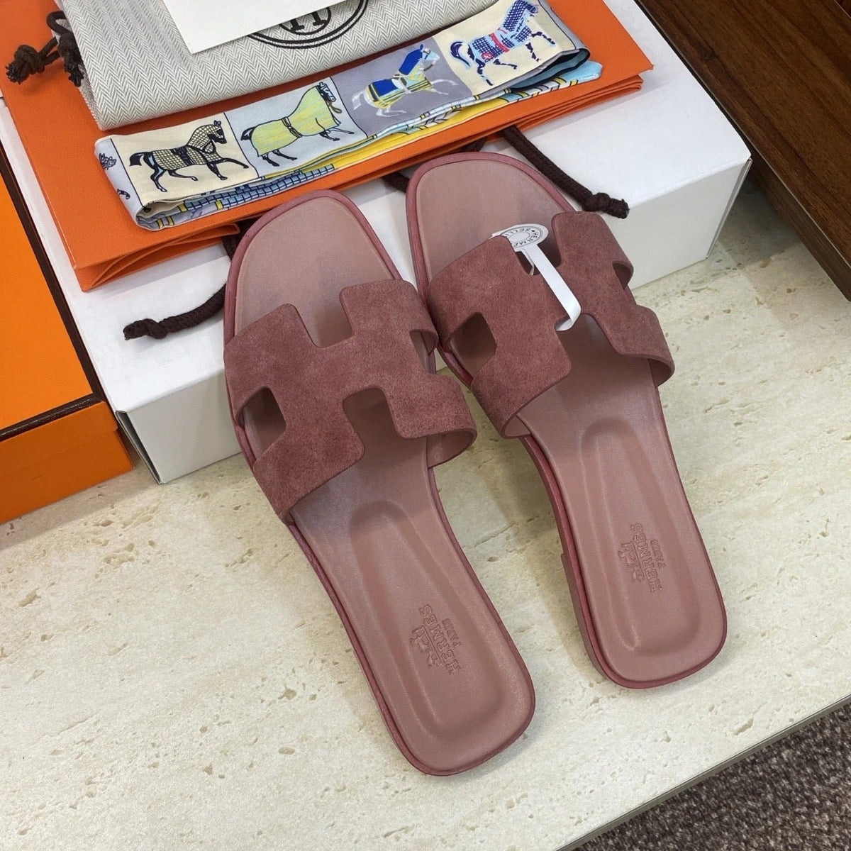 HM 26ss Oran Sandals Dusty Rose Suede Cowhide 607205