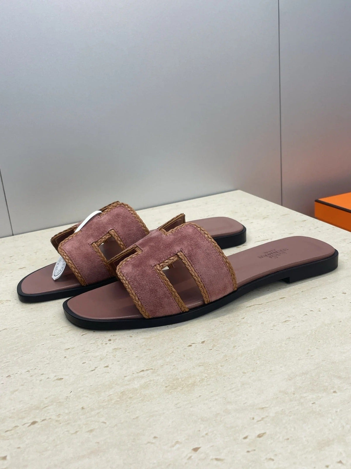 HM 26ss Oran Sandals Pinkish Brown Suede Calfskin 607251