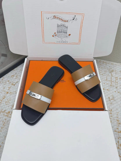 HM 26ss Oasis Sandals Tan Beige Sheepskin Sliver Buckle 625171