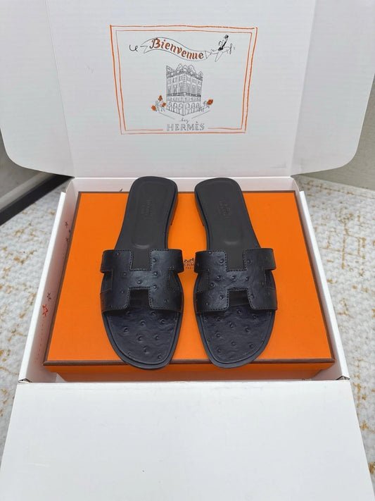 HM 26ss Oran Sandals Black Ostrich Leather 625094