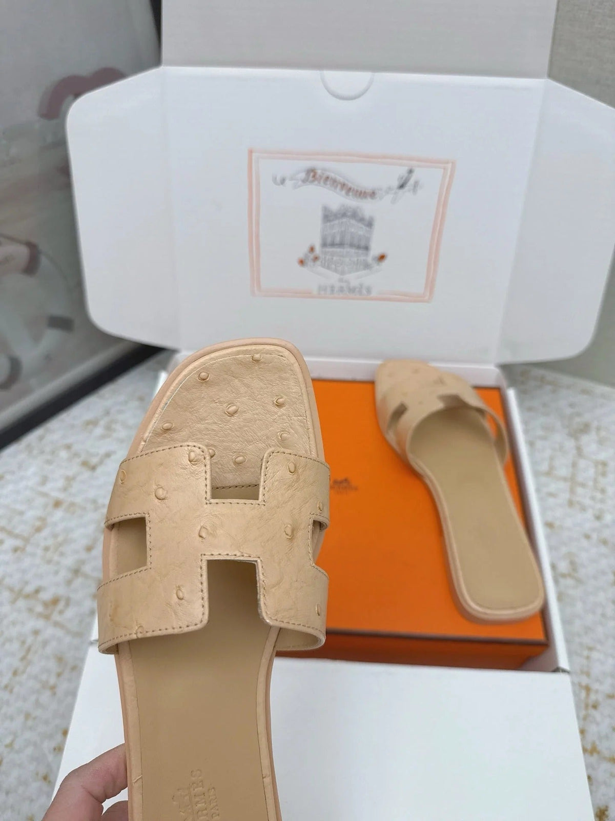 HM 26ss Oran Sandals Beige Ostrich Leather 625096