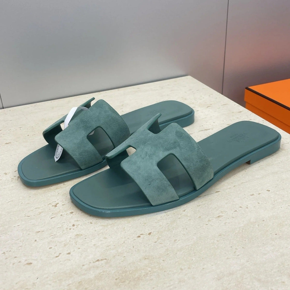HM 26ss Oran Sandals Moss Green Suede Cowhide 607203