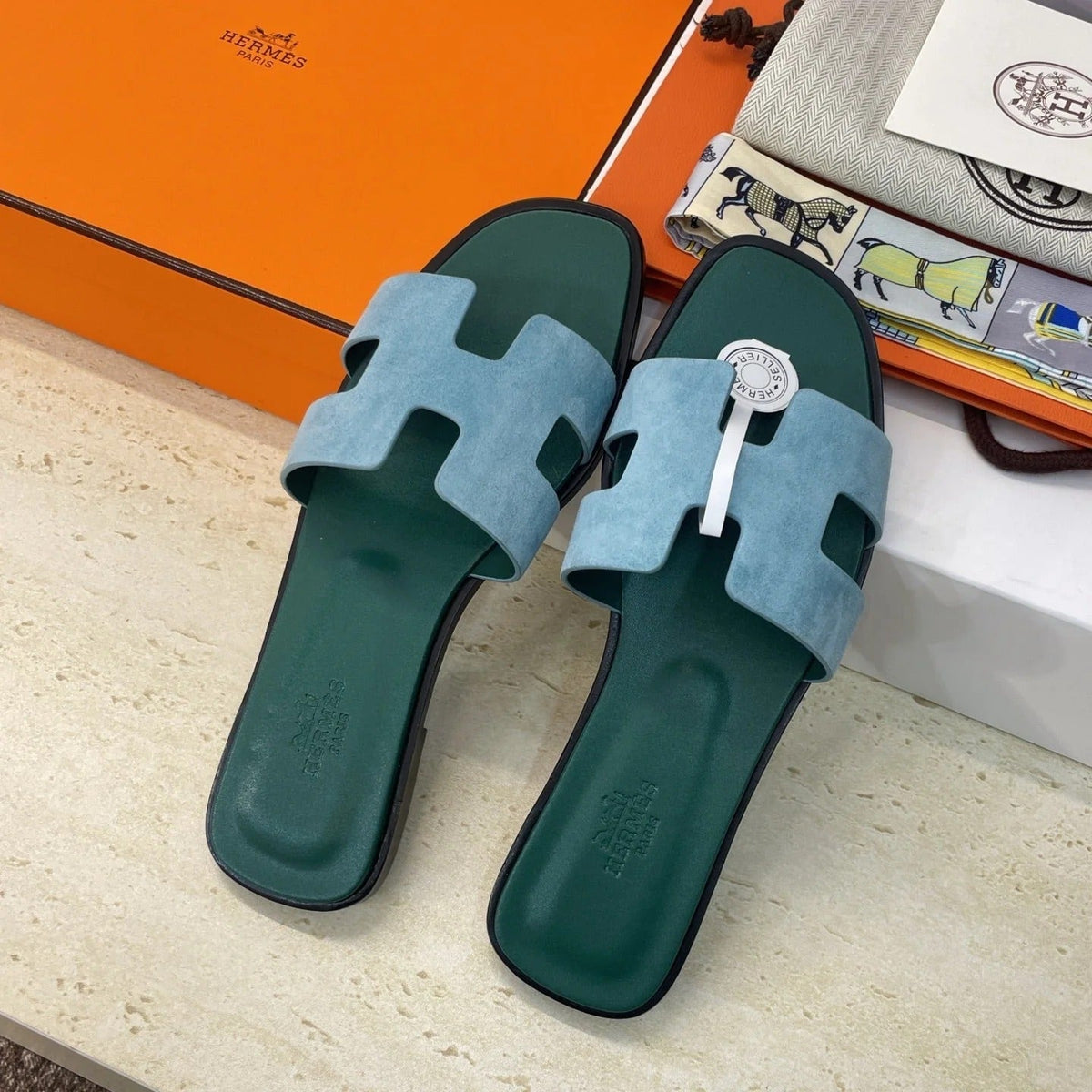 HM 26ss Oran Sandals Blue Fresh Green Suede Cowhide 607210
